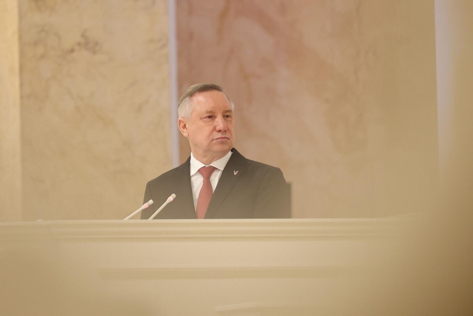 Губернатор Петербурга поздравил с профессиональным праздником бойцов спецназа