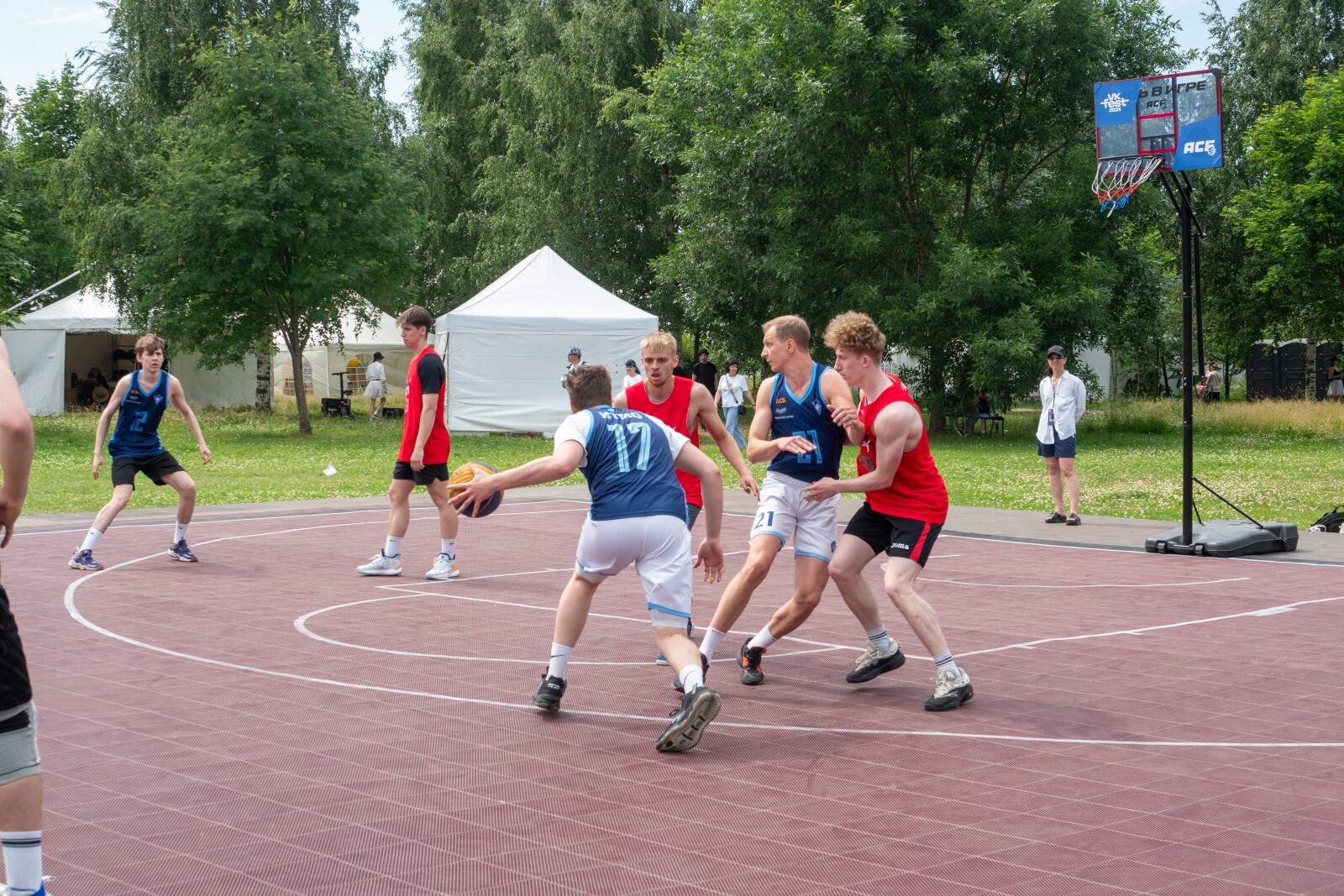 Баскетбольный «Зенит» встретится с УНИКСом из Казани