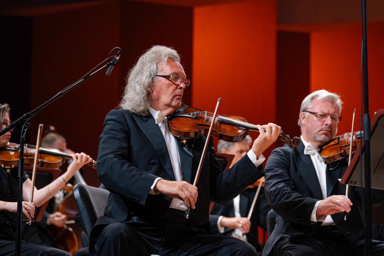 Оркестр Петербургской филармонии с большим успехом выступил во Вьетнаме с программой «Белая ночь»