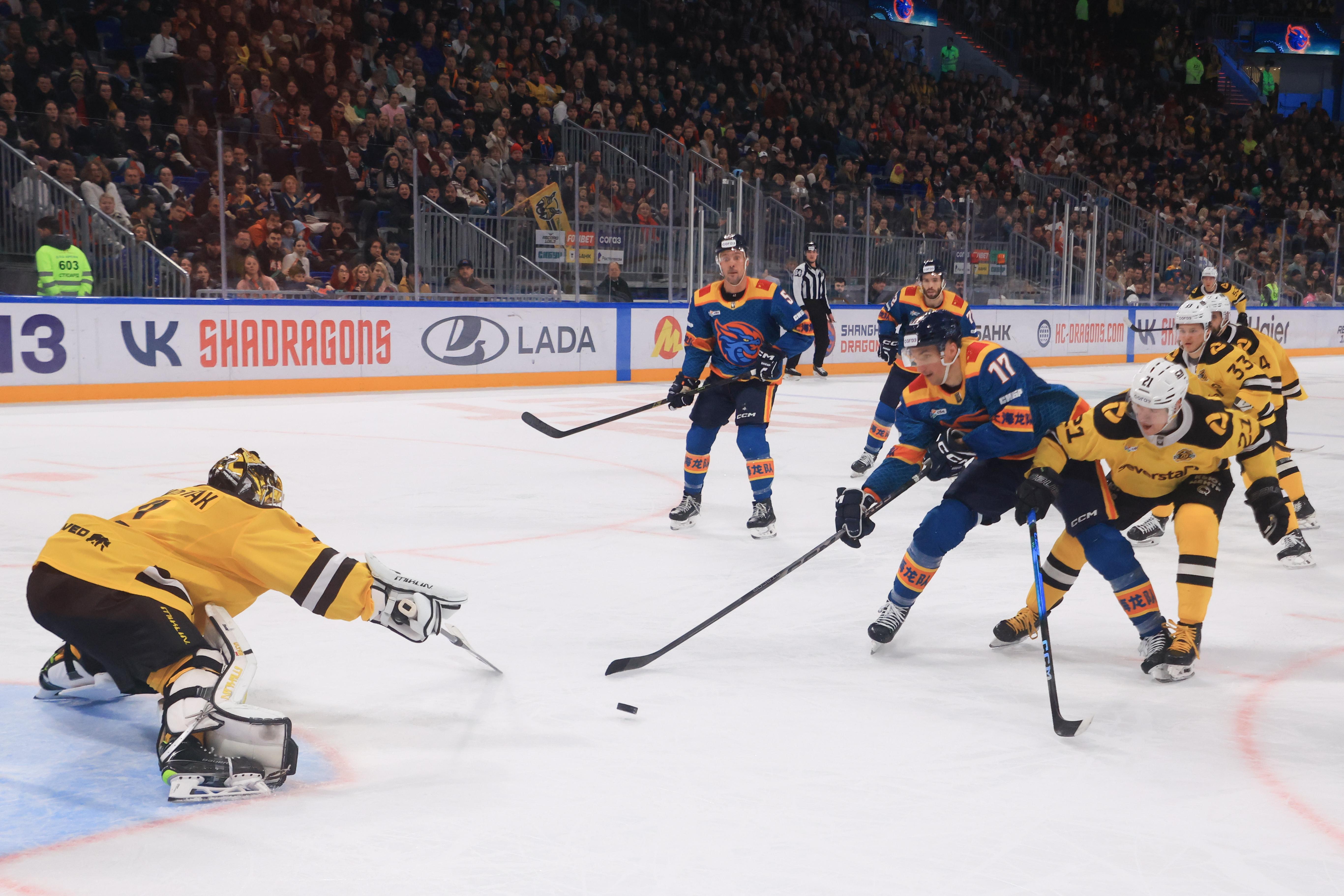 «Шанхайские Драконы» на «СКА Арене» уступили череповецкой «Северстали»