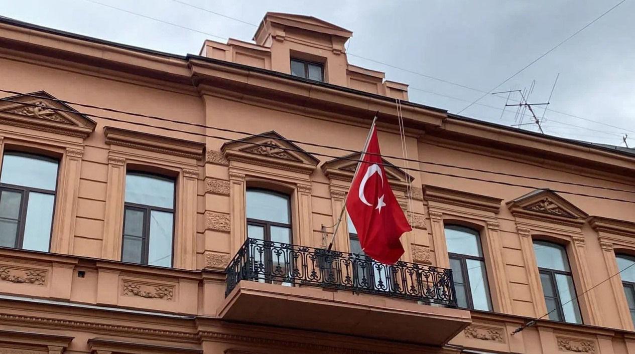 Bloomberg: Фидан сообщит России об итогах переговоров с Зеленским