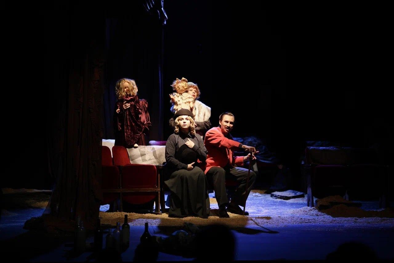 Артисты петербургского ТЮЗа представили спектакль «На рассвете» на сцене Карфагена