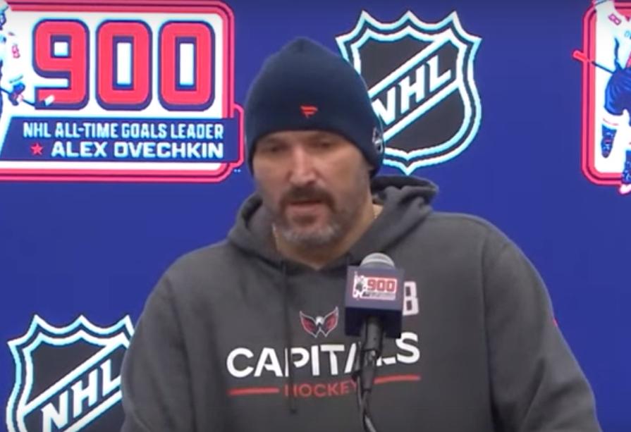 Александр Овечкин вновь подрался: потасовка произошла во время матча с «Анахайм Дакс»