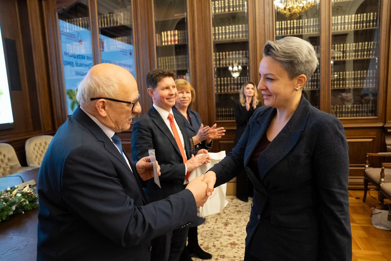 В Мариинском дворце наградили почетных доноров России и Санкт-Петербурга