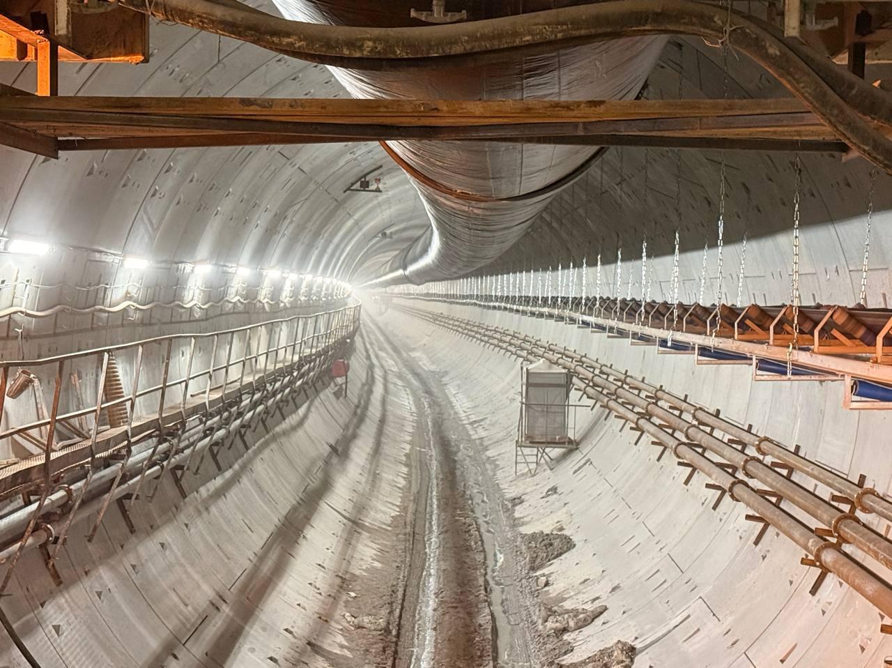 Тоннелепроходческий комплекс «Надежда» прошел половину будущей станции «Каменка»