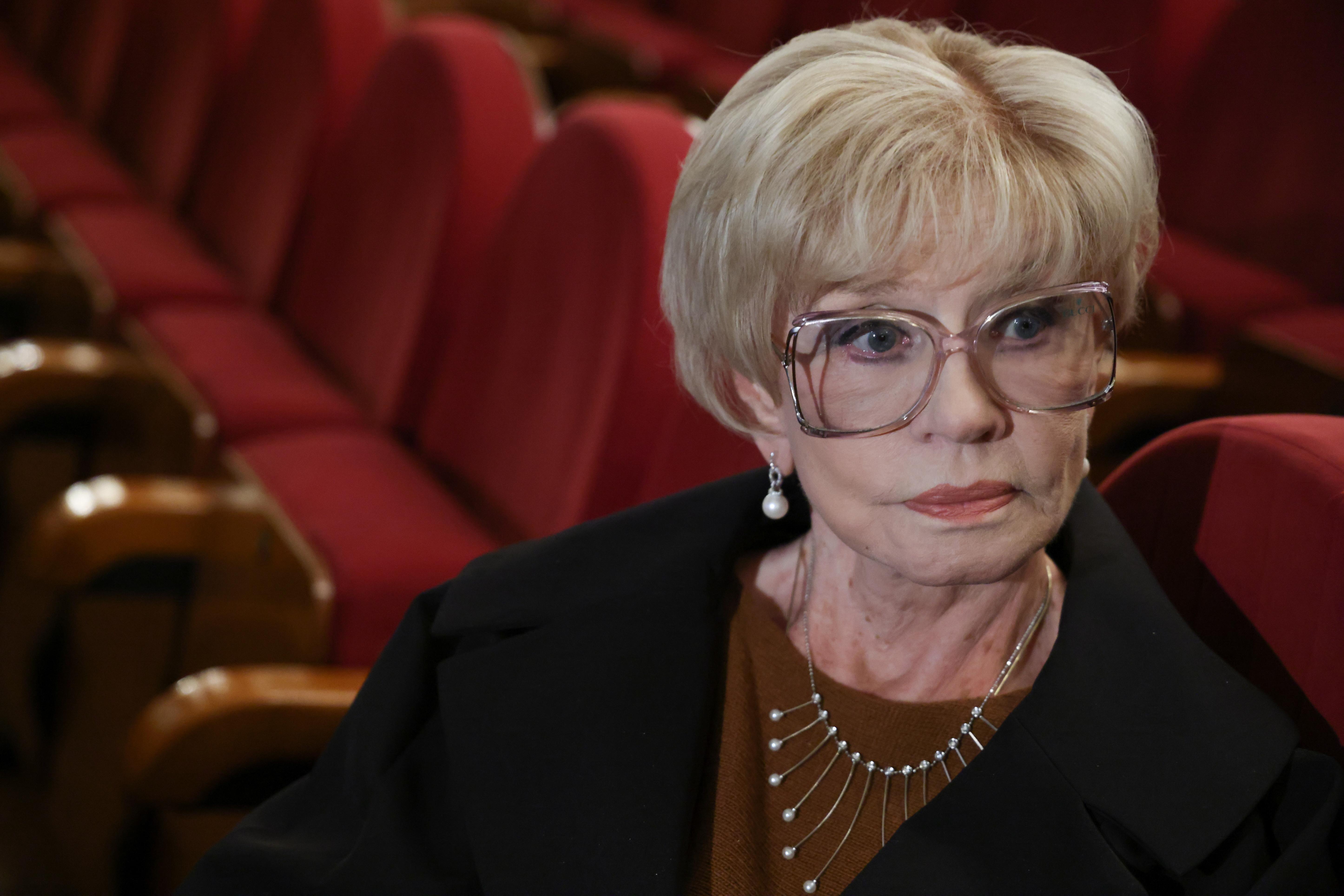 «Она вошла в историю»: актер Долинский высказался о почившей Вере Алентовой