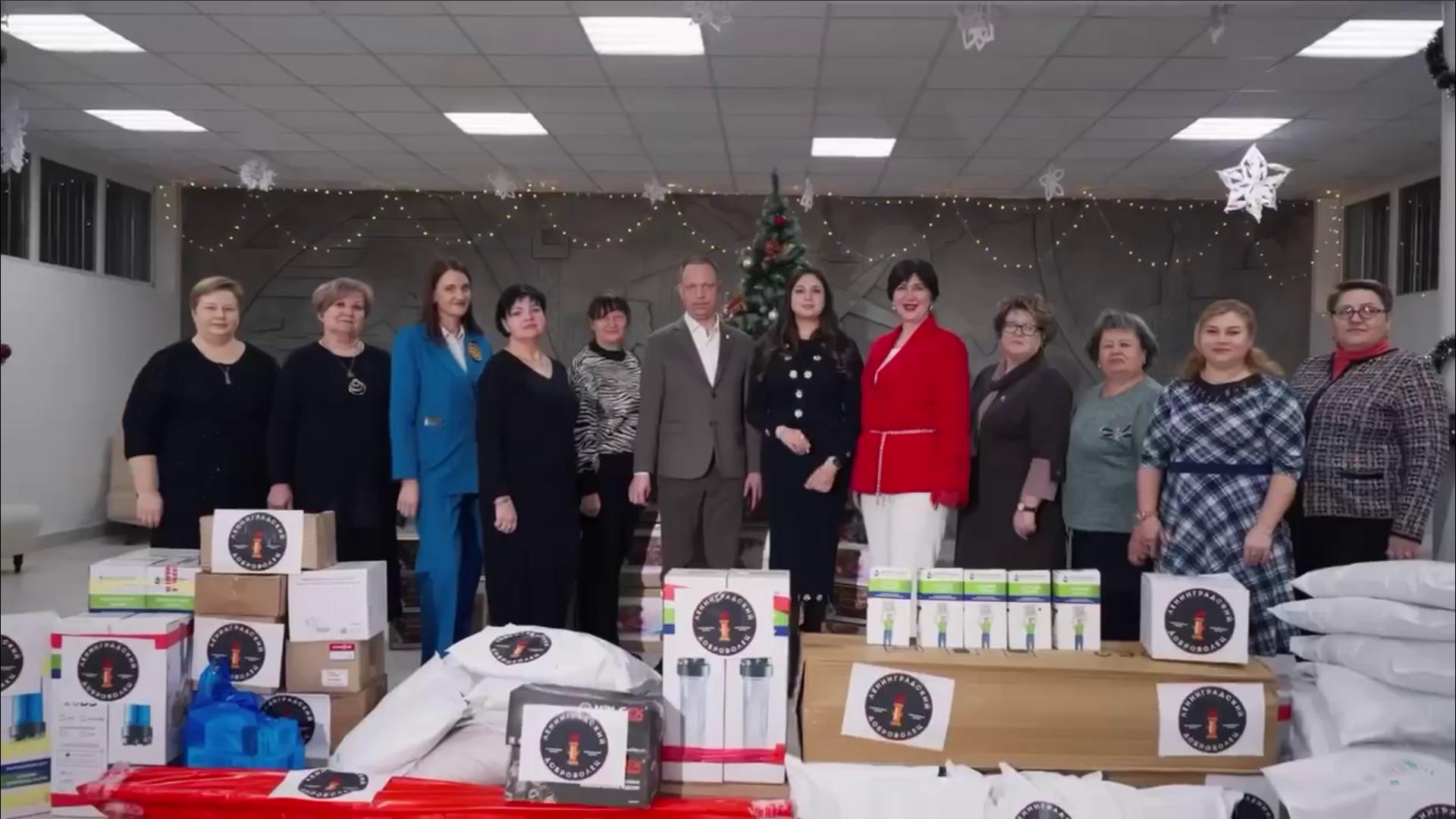 «Ленинградский доброволец» привез в школы Донецка системы очистки питьевой воды