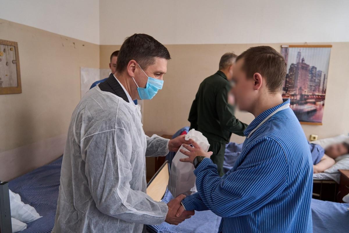 Участников СВО, проходящих лечение в Нижнем Новгороде, поздравили с наступающим Новым годом