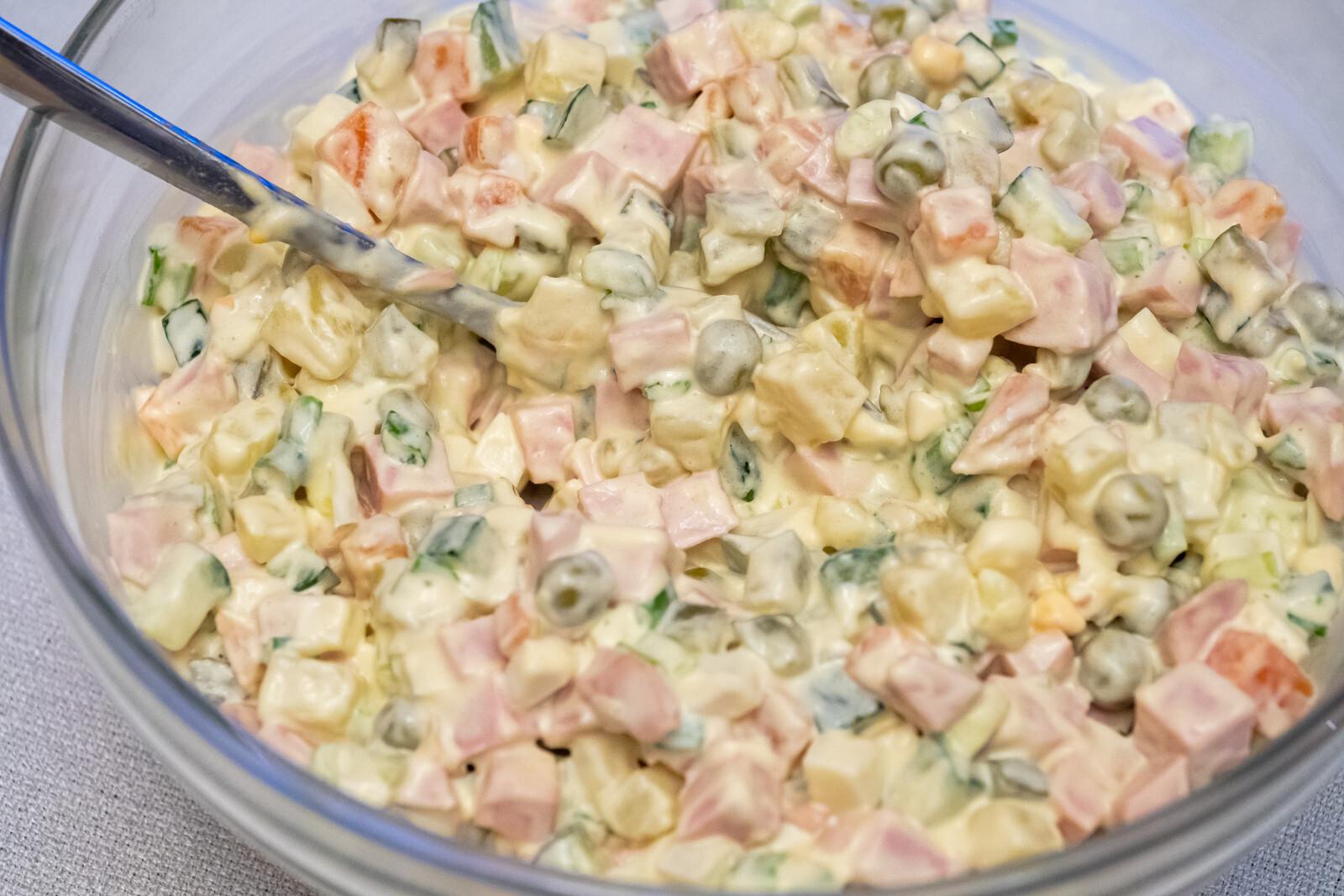 Диетолог назвала сроки хранения новогодних блюд