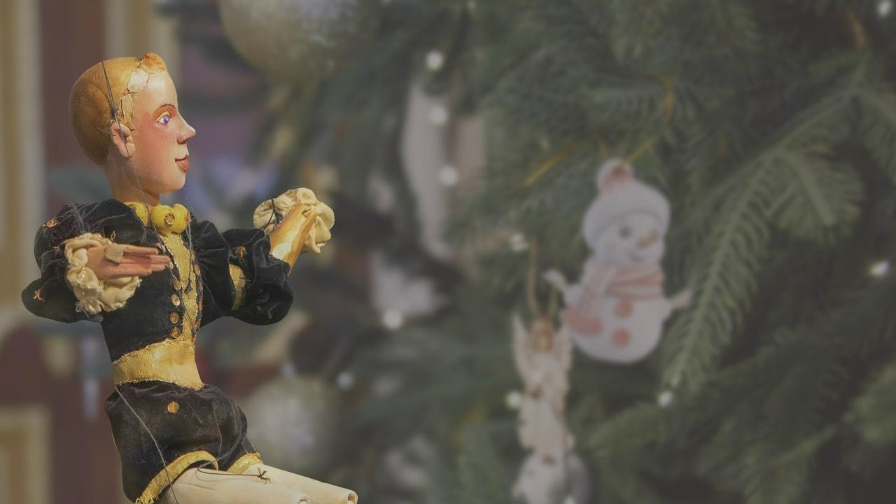 Юным петербуржцам покажут спектакль «Куклы и клоуны» в Михайловском замке