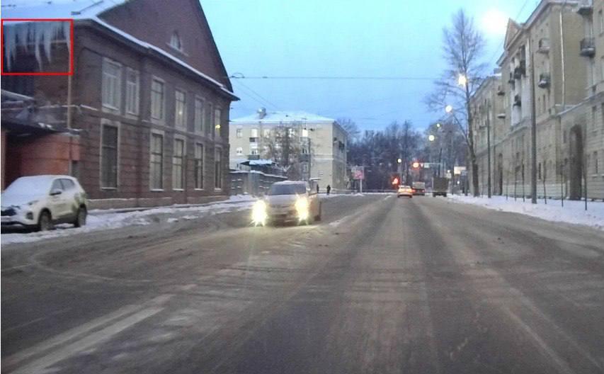 Нейросети выявили наледь на более чем 50 зданиях Петербурга за праздники