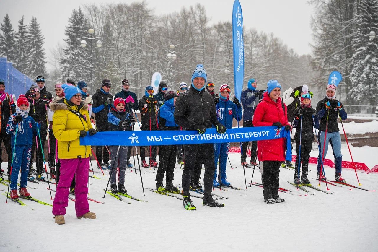 В Приморском парке Победы открыли городскую лыжную трассу