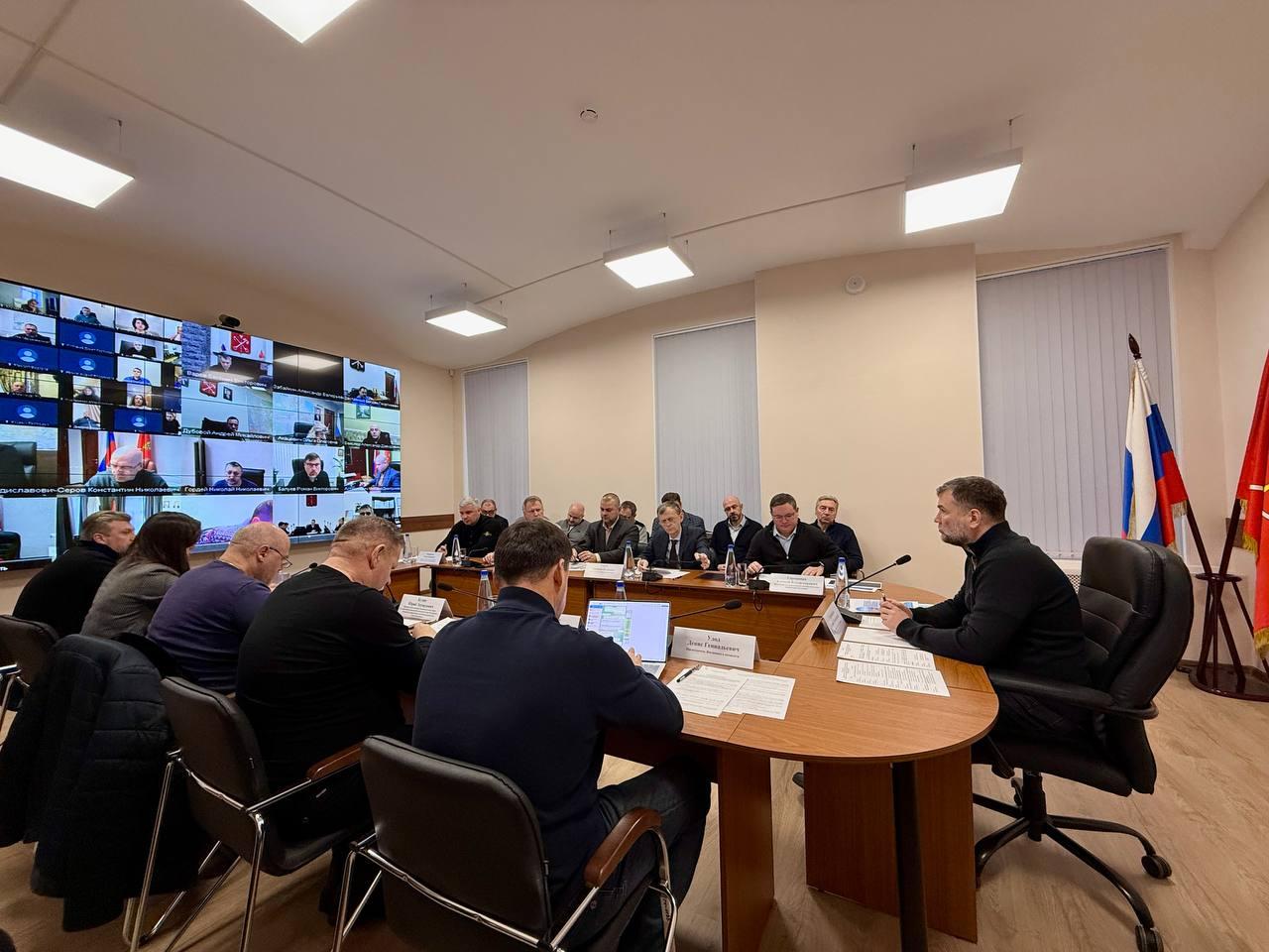 Разумишкин провел экстренный штаб по благоустройству, чтобы лично скоординировать работу коммунальщиков