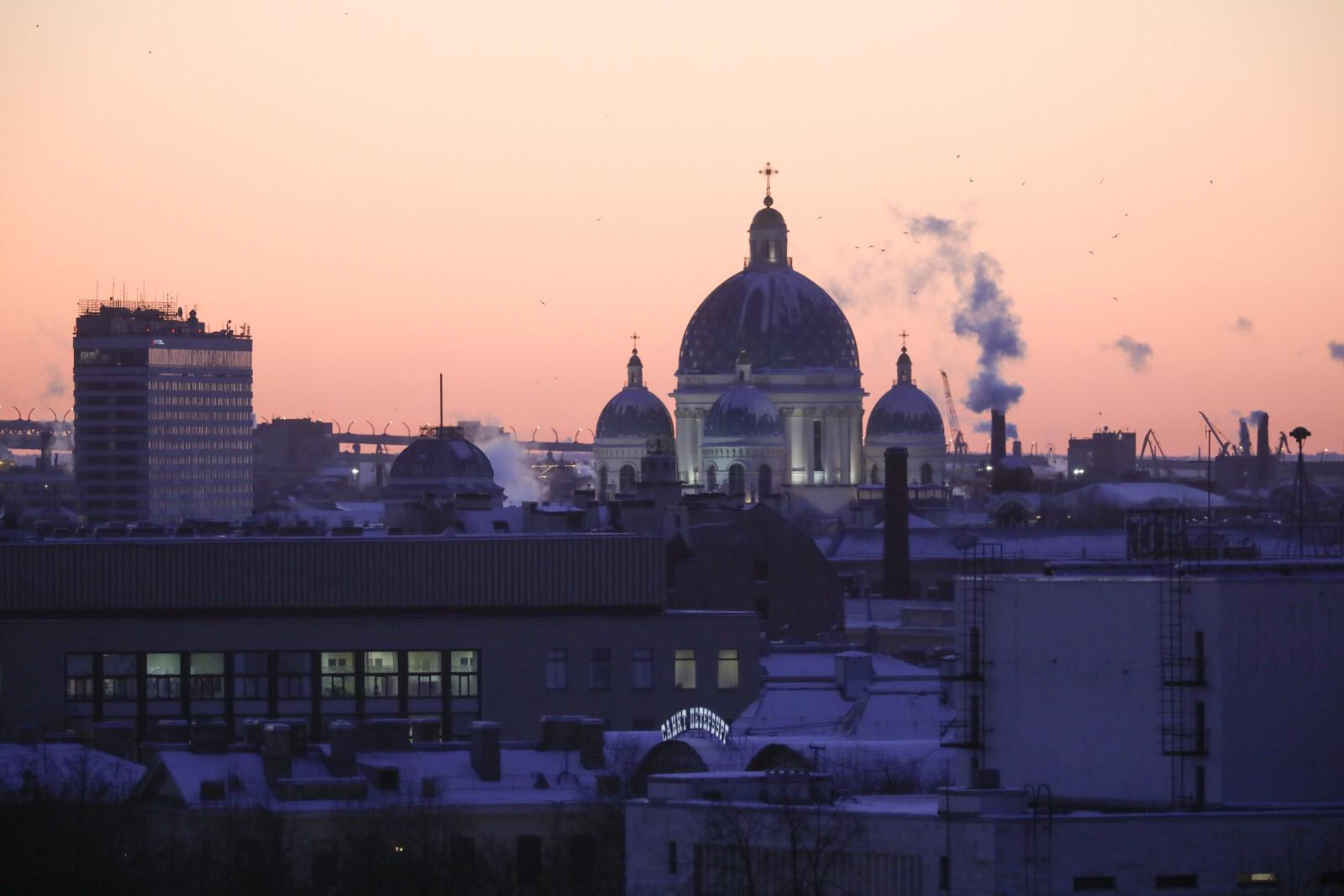 Леус: пятница в Петербурге будет снежной и морозной