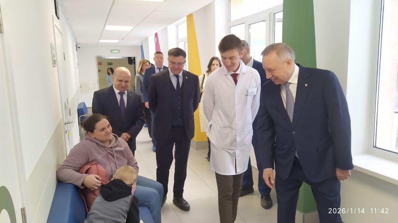 Александр Беглов посетил Детский сурдологический центр в Выборгском районе