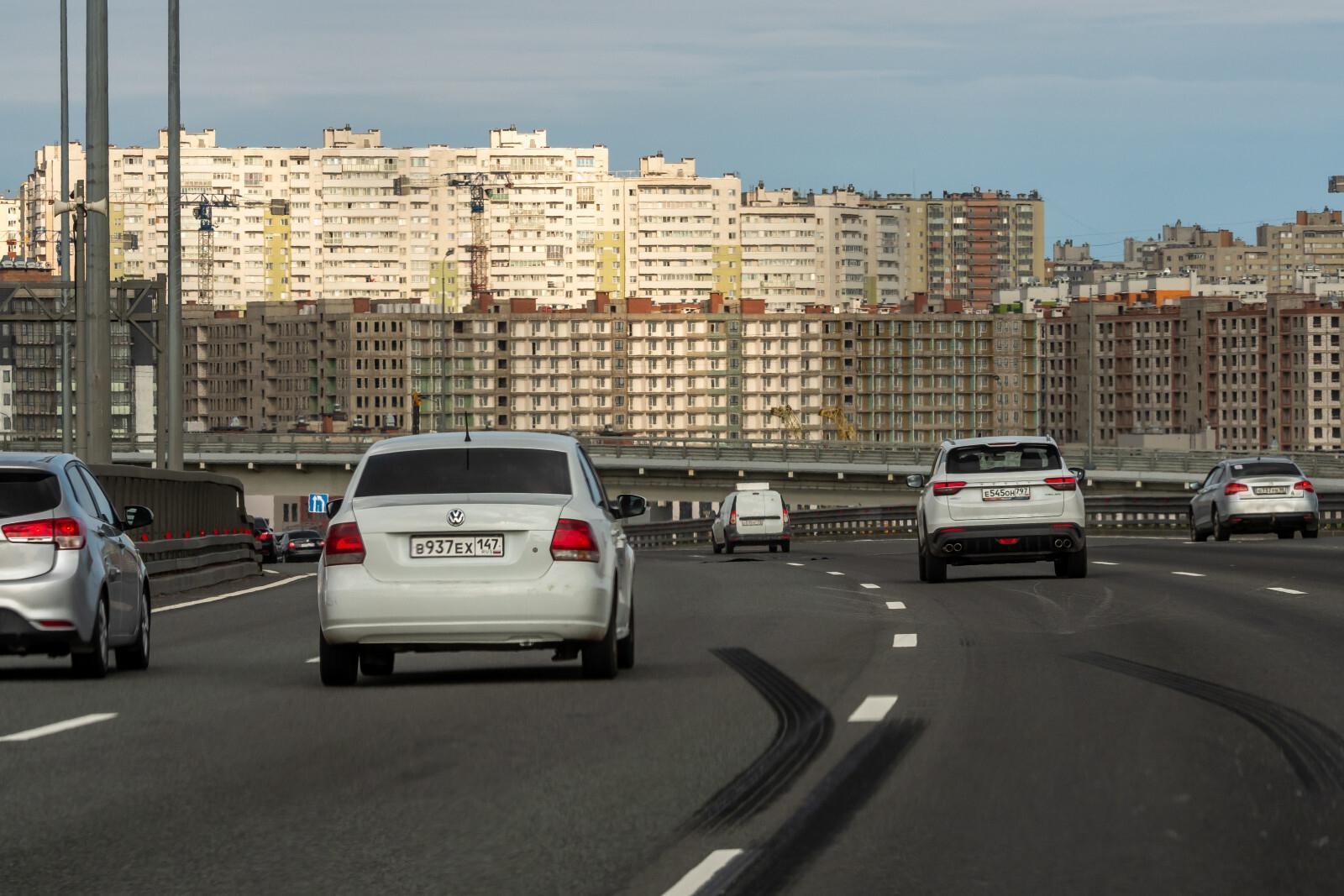 В Петербурге и Ленобласти выросли цены на новые автомобили