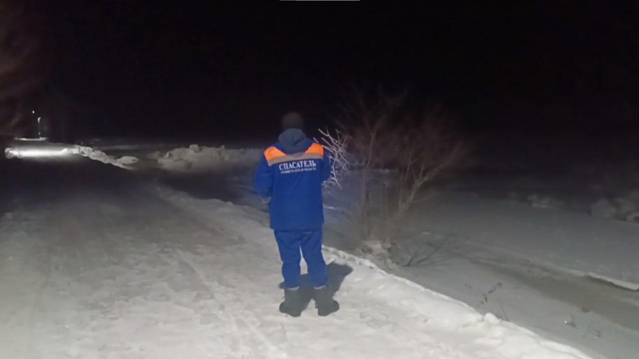 Спасатели провели мониторинг реки Нарвы в Сланцевском районе