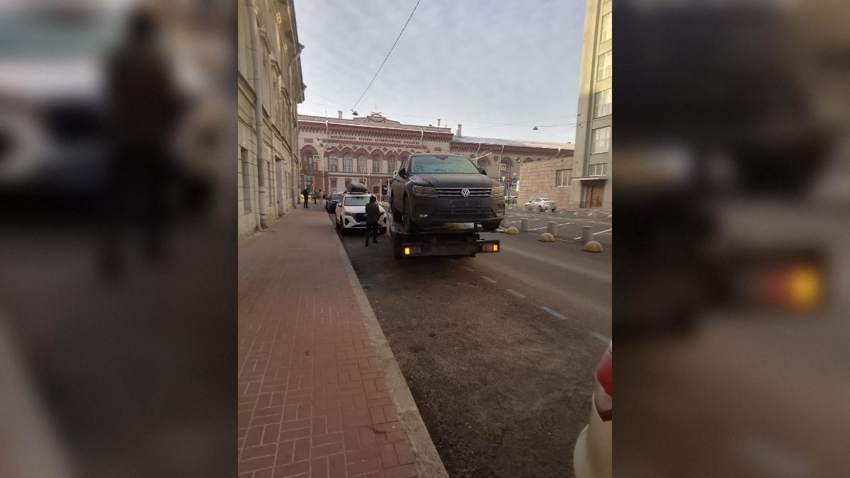 В Петербурге более 900 автомобилей было изъято и перемещено на специализированные стоянки