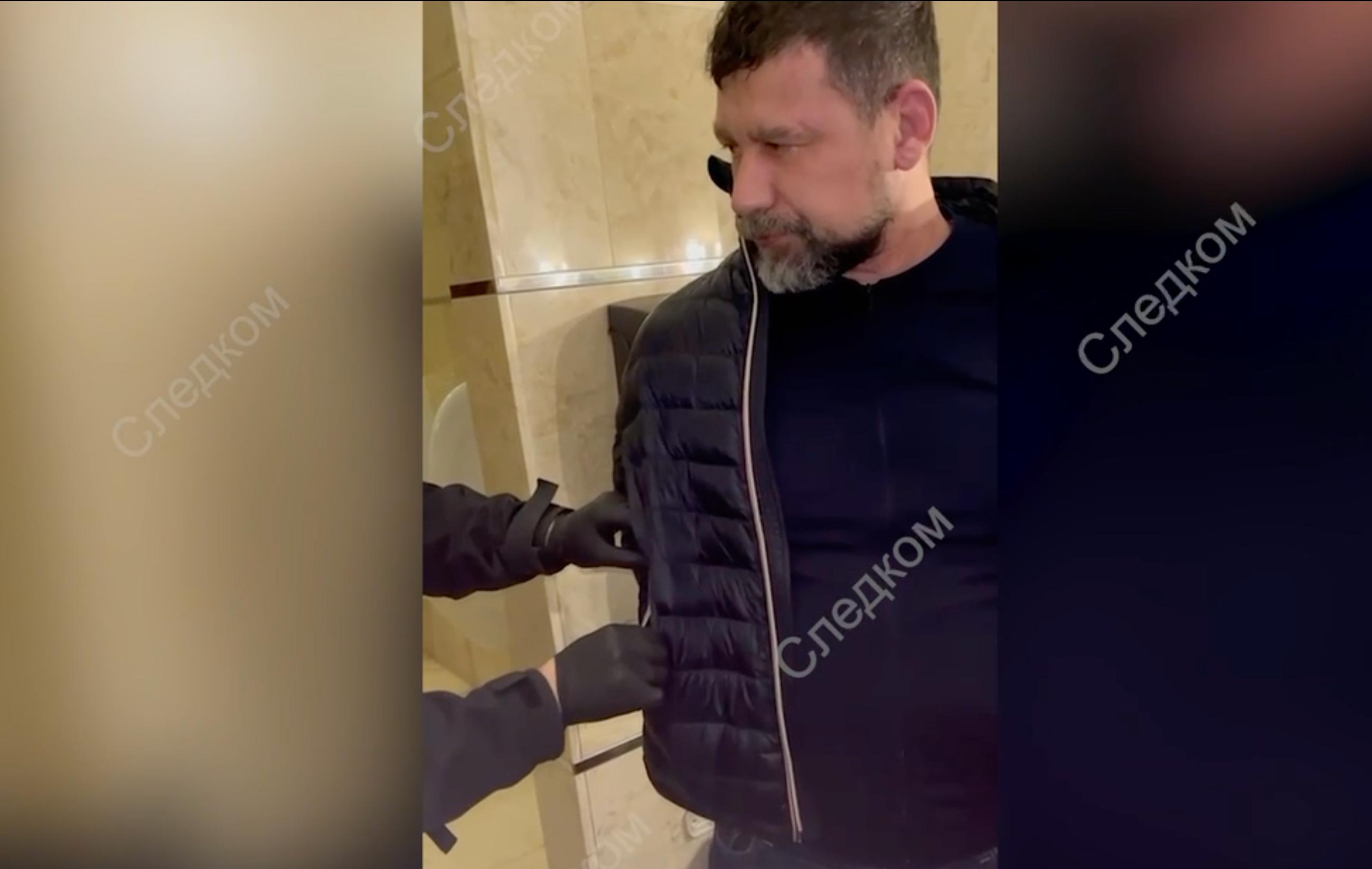 Экс-замглавы Василеостровского района взят под стражу в зале суда и лишен права на госслужбу