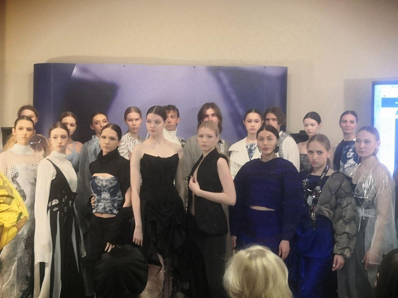 В Петербурге открылась выставка Петра Гамаюнова «Татьянин день – вся красота зимы»