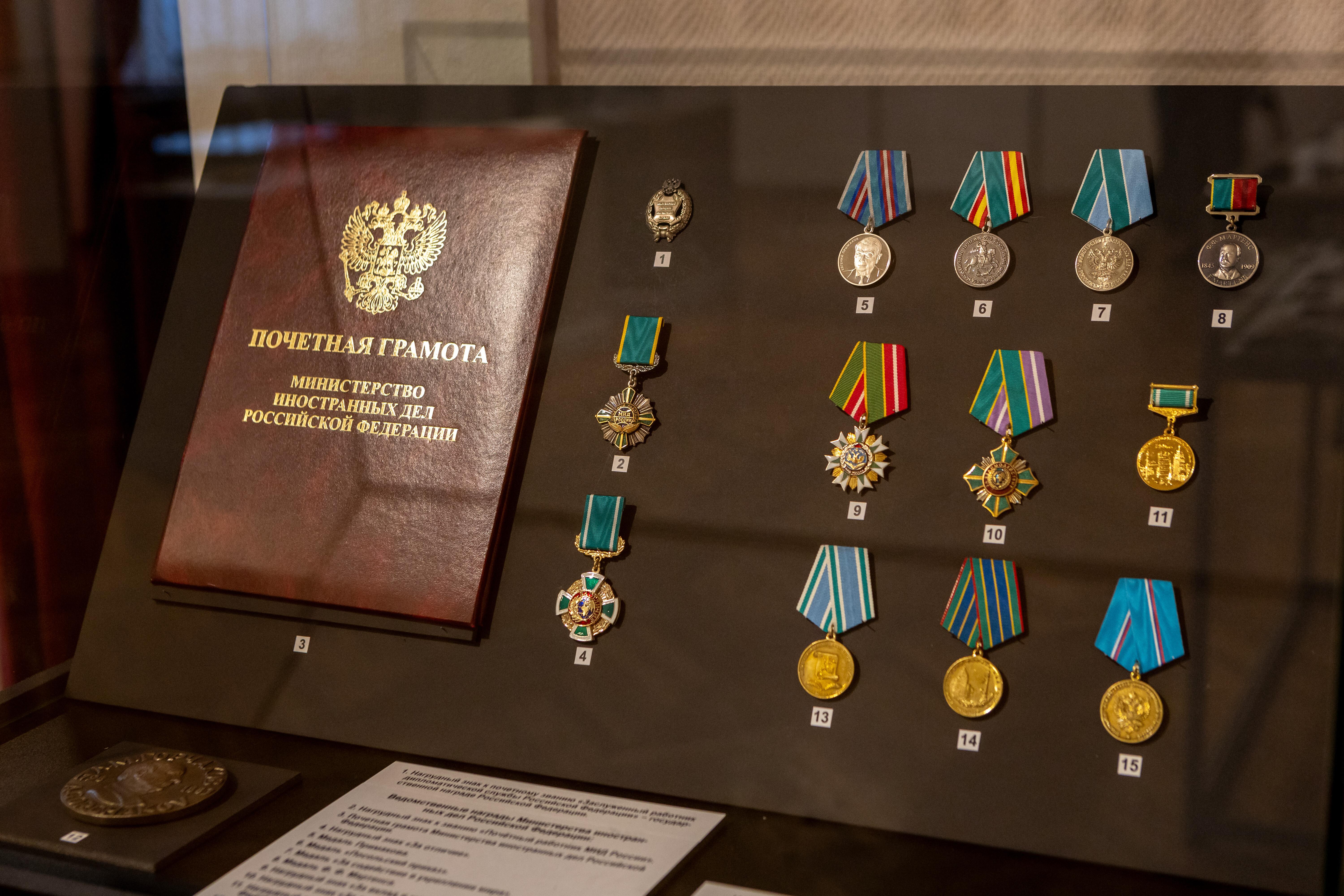 Правительство Ленобласти выделит 1,6 миллиона рублей на изготовление наградных комплектов