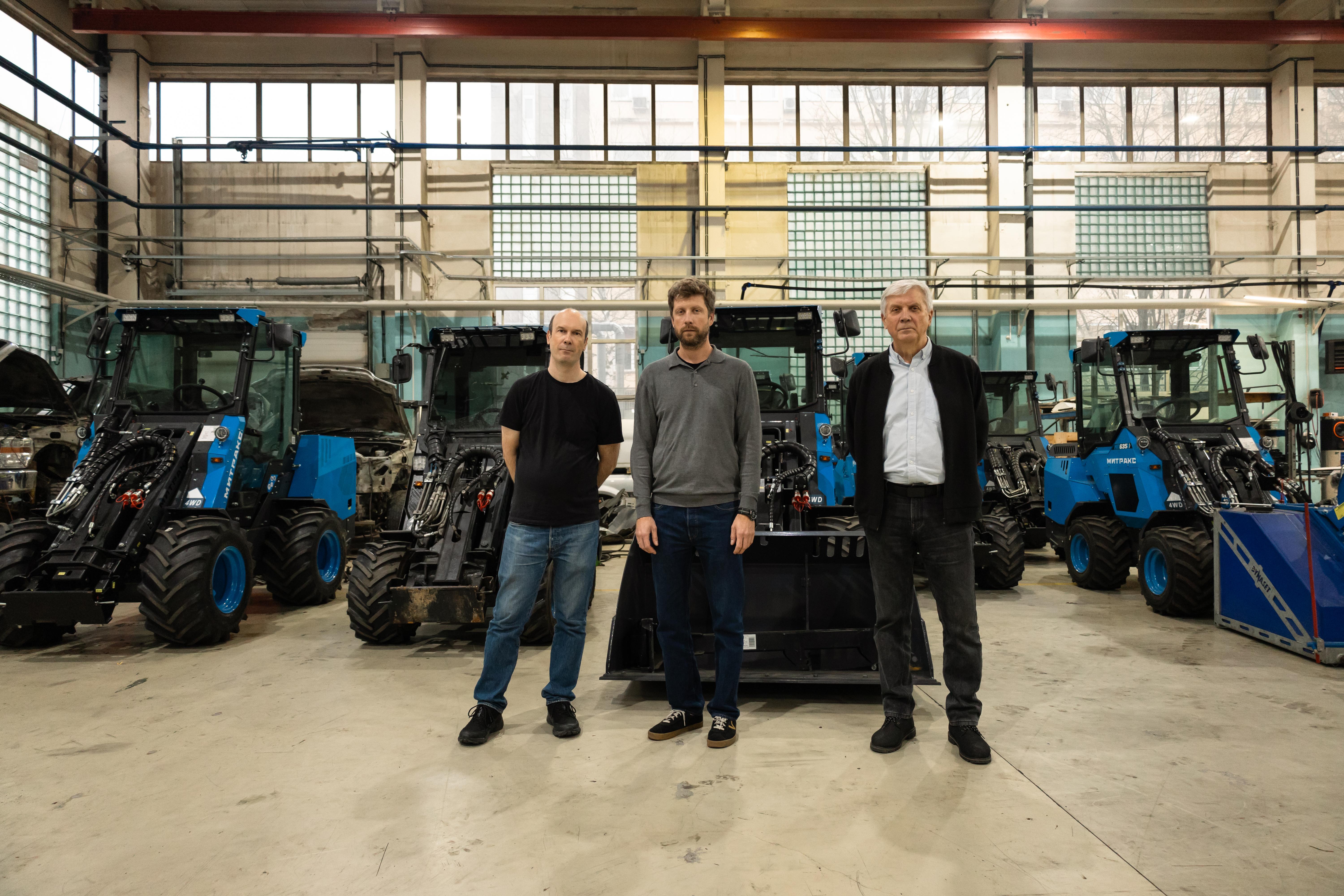 «Семейный бизнес»: петербуржцы рассказали, как основали компанию по производству тракторов
