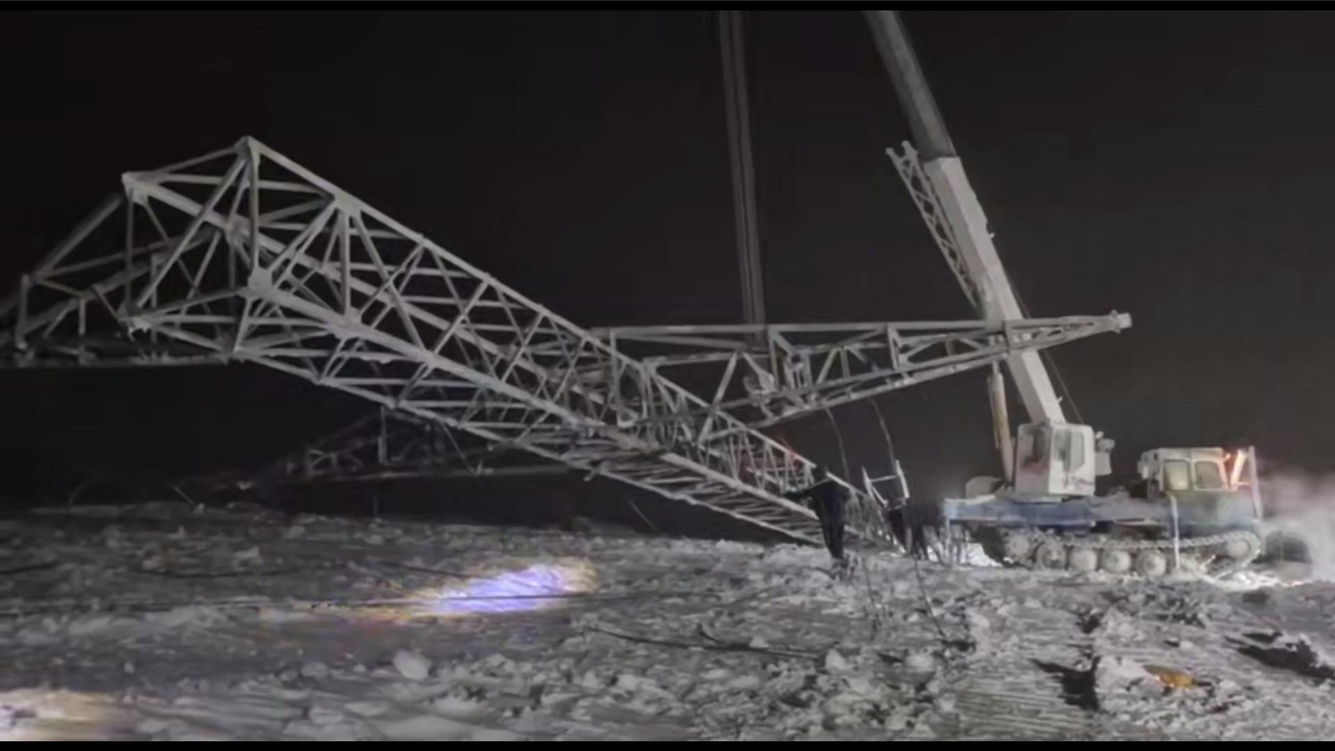 В Мурманске зафиксировано отключение электроснабжения на участке с временными опорами