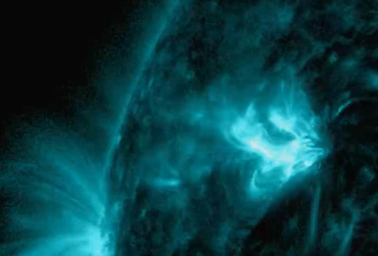 Неожиданные вспышки на Солнце могут нарушить график запуска лунного корабля SLS по программе Artemis