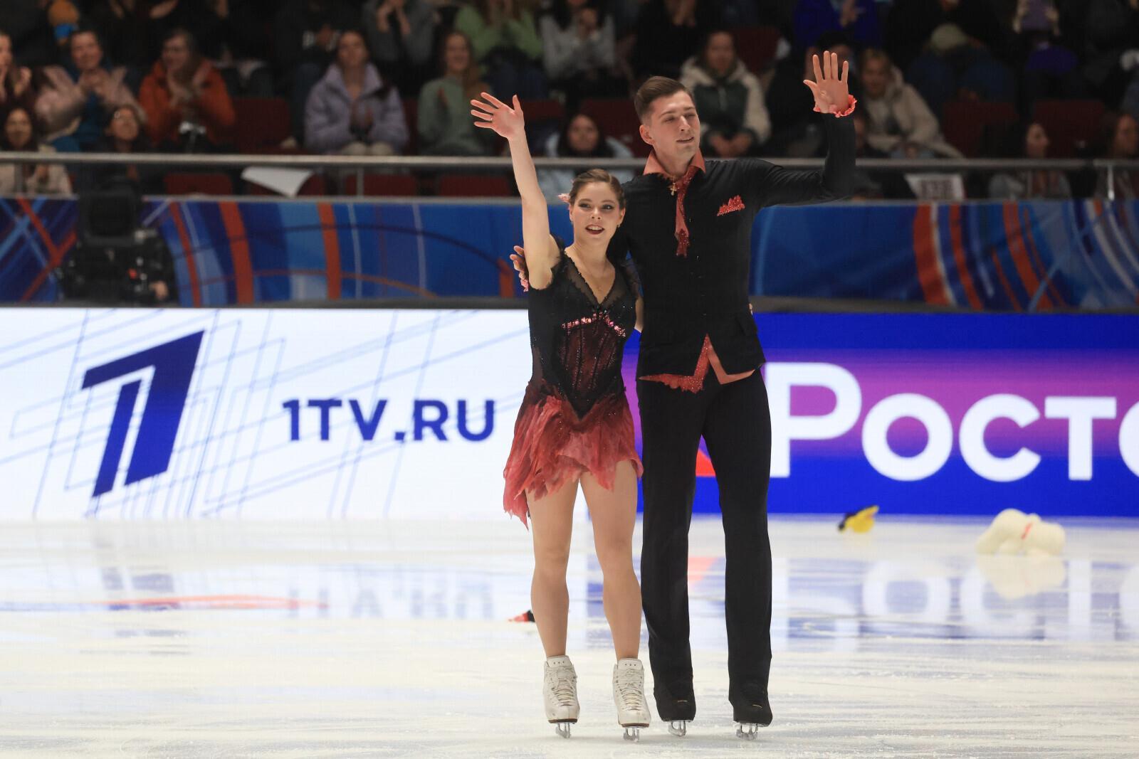 Петербургские фигуристы Анастасия Мишина и Александр Галлямов стали победителями чемпионата России по прыжкам