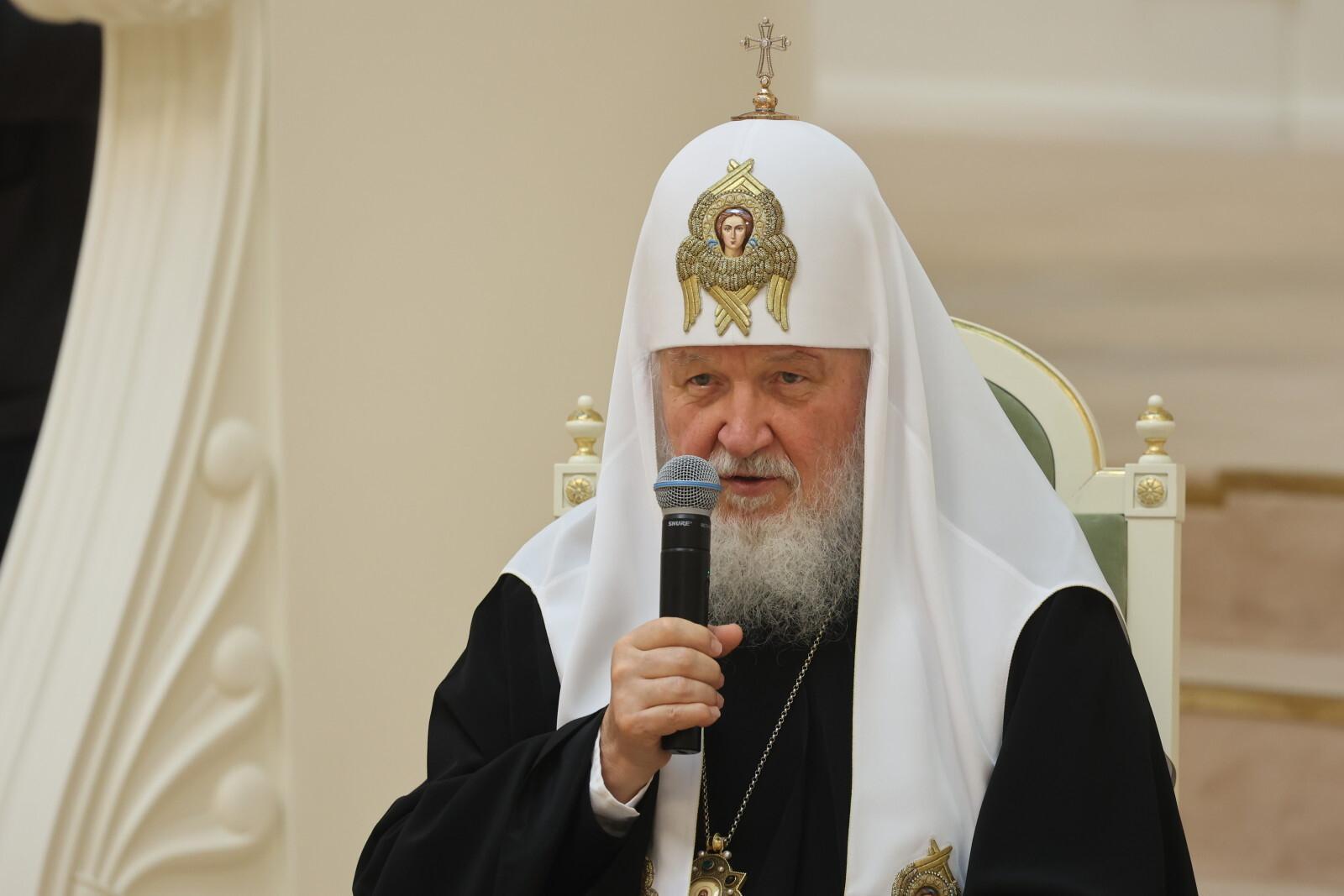 Патриарх Кирилл рассказал, почему в тяжелые для церкви годы ему пришлось за раз выпить две бутылки коньяка