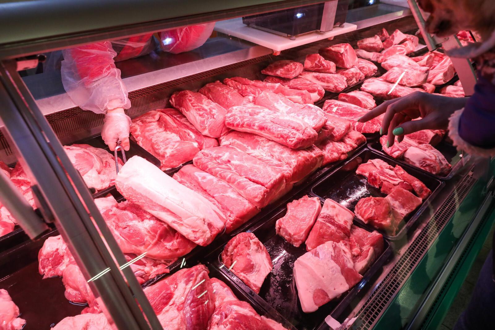 Ученые выяснили, что красное и переработанное мясо повышает риск возникновения рака кишечника