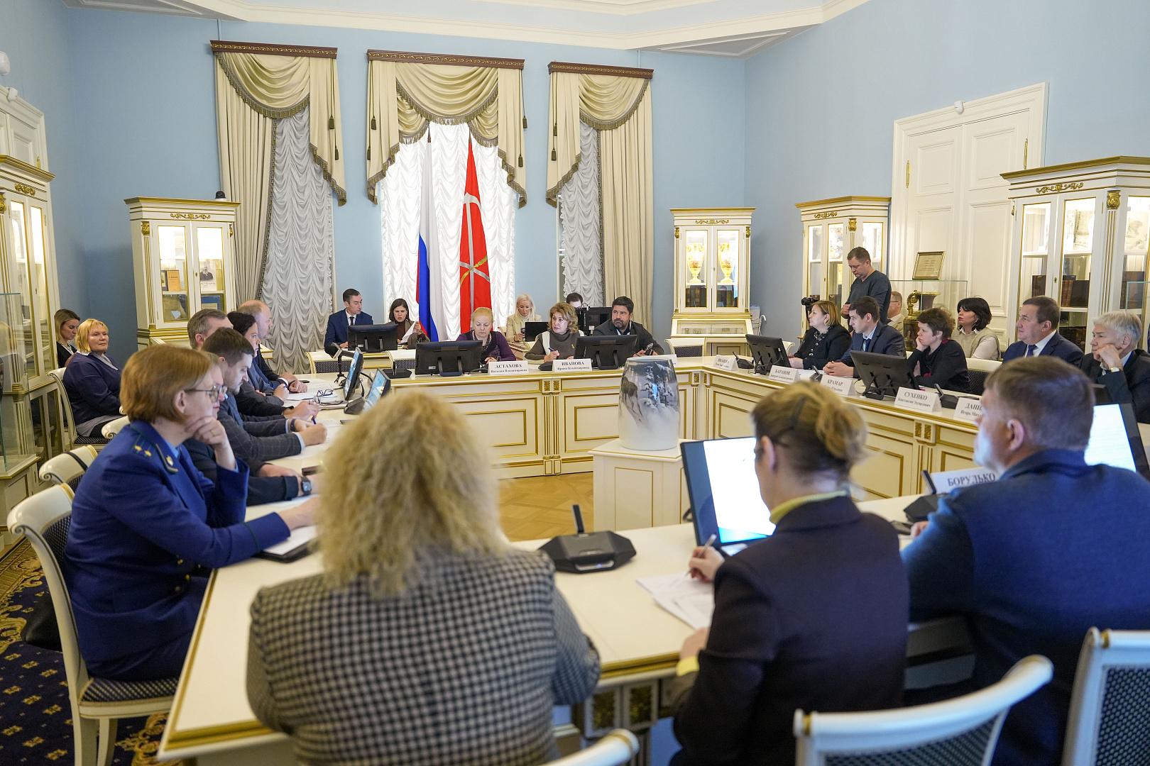 В Мариинском дворце обсудили, как не дать бизнесу злоупотреблять льготами на землю