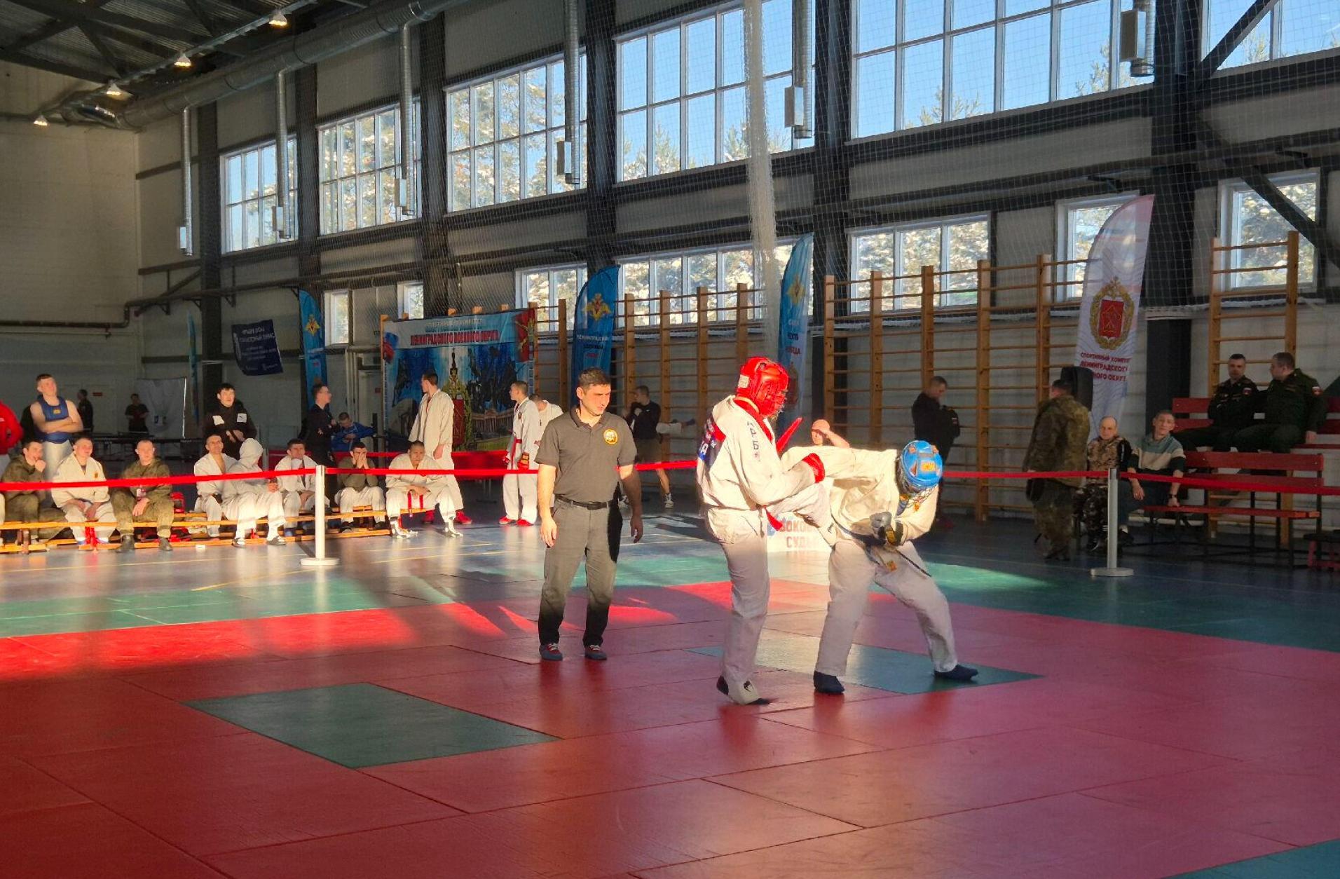 В Каменке проходит чемпионат Ленинградского военного округа по армейскому рукопашному бою