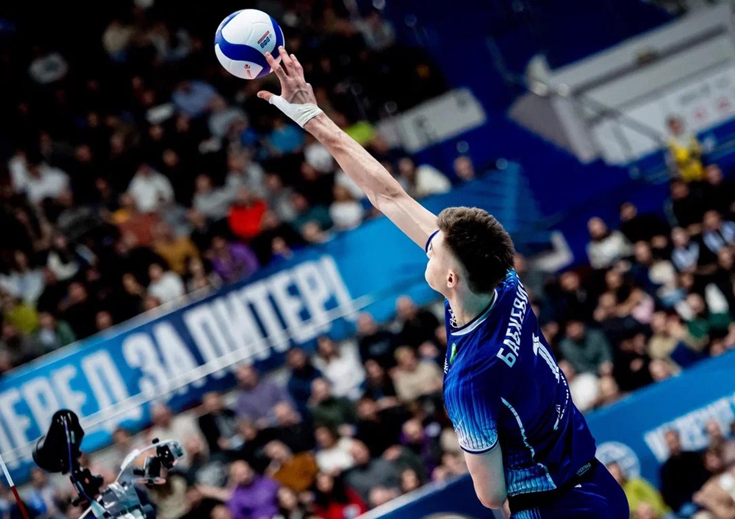 Идут от победы к победе: петербургский волейбольный «Зенит», выиграв три домашние встречи, продлил серию до девяти матчей