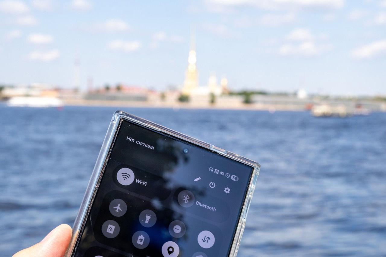 Эксперт объяснила, как смартфон превращает людей в тревожных психов