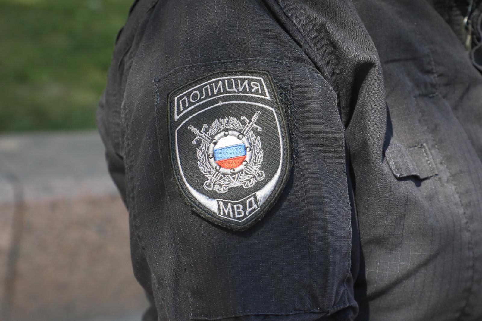 Налетчик с консервным ножом ограбил магазин в Петербурге