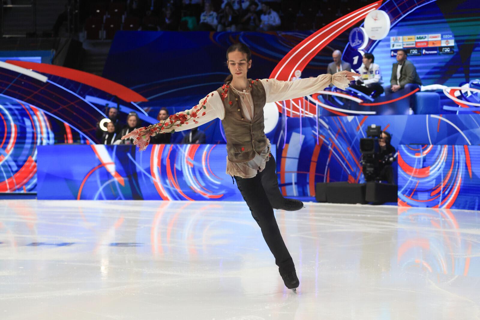 Петербургский фигурист Петр Гуменник занимает 12-е место после короткой программы на Олимпиаде