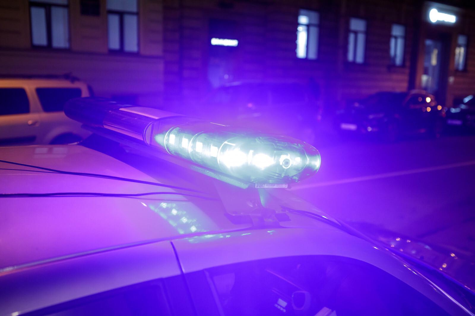 В Петербурге несовершеннолетняя выпала из окна с 17-го этажа