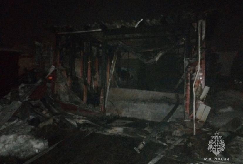 Труп нашли в полыхавшем в Выборге гараже