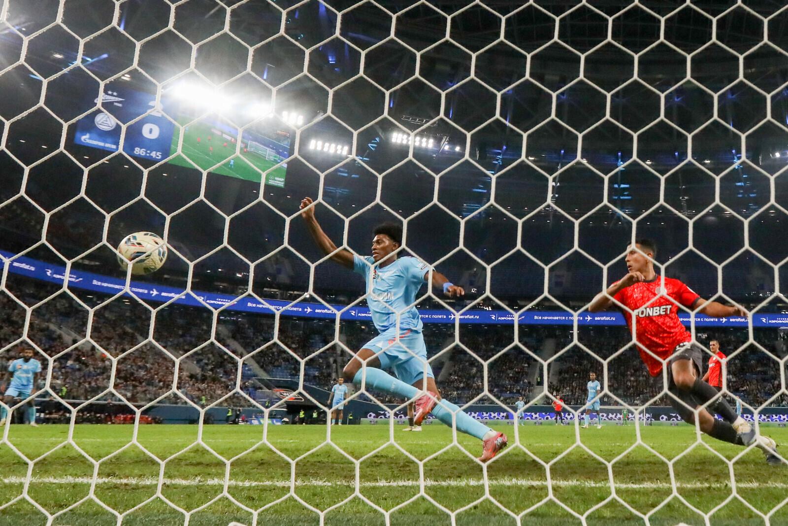 «Зенит» сыграет против «Краснодара» в Дубае