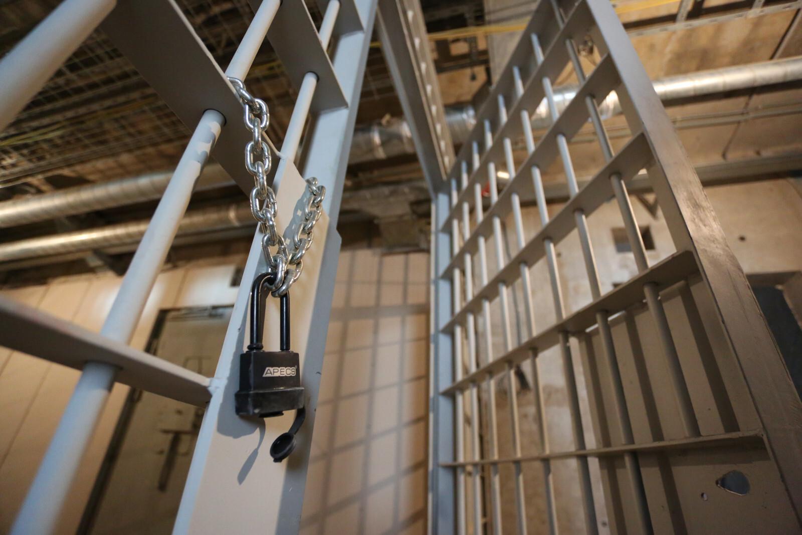 В Петербурге суд приговорил мужчину к 15 годам колонии за убийство, совершенное из хулиганских побуждений