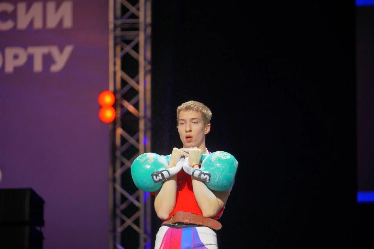 Петербургские гиревики завоевали семь медалей на первенстве России