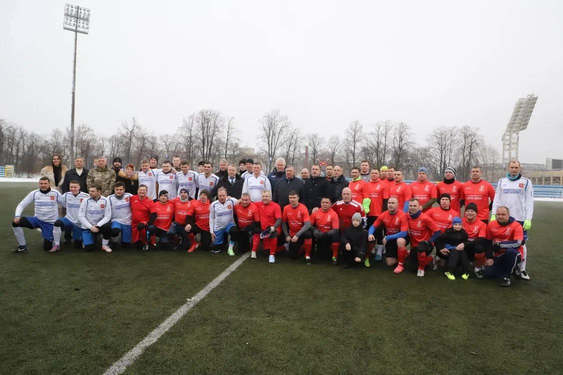 На стадионе «Петровский» состоялся футбольный матч в честь Дня Защитника Отечества