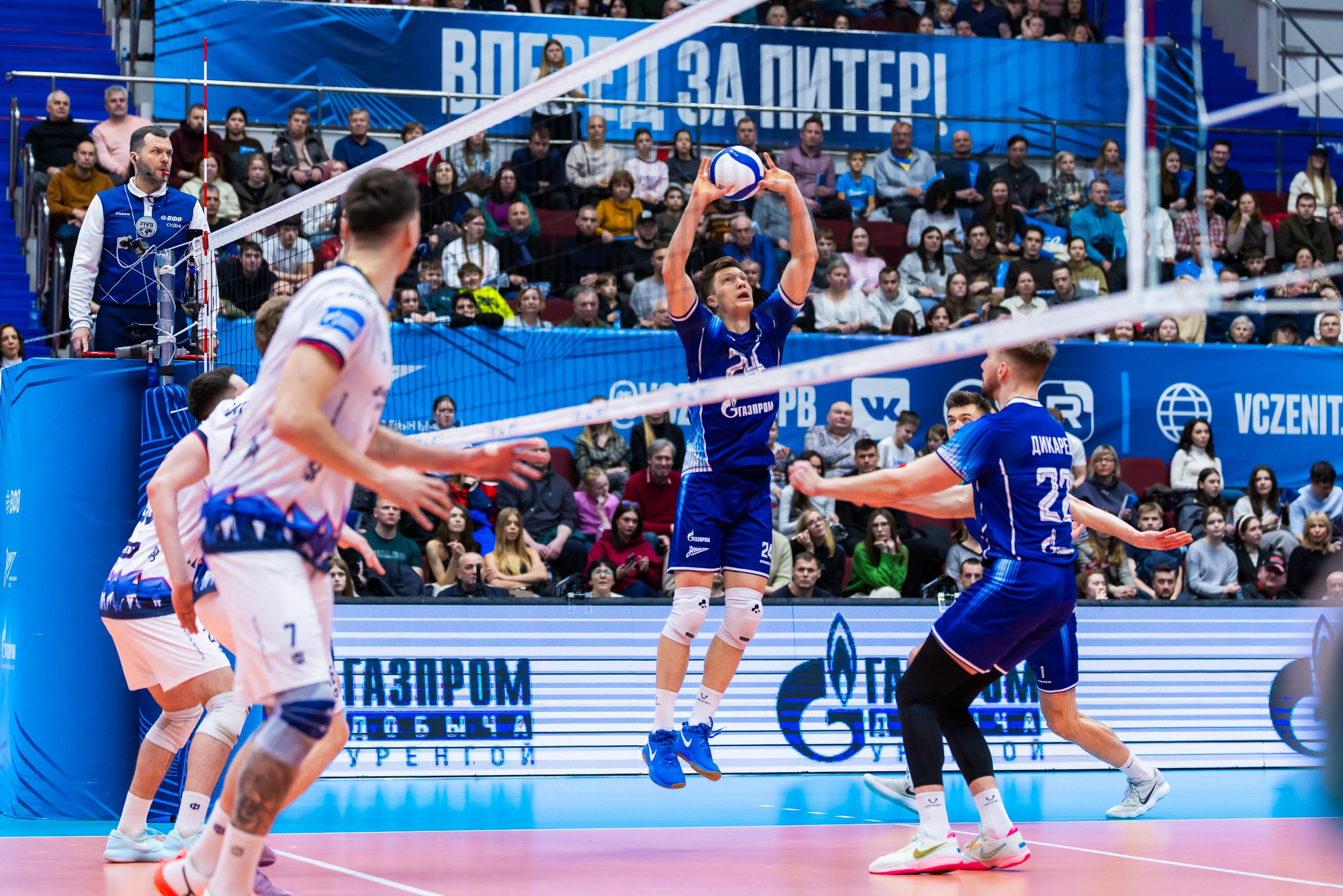 «Зенит» обыграл «Факел Ямал» и поднялся на второе место