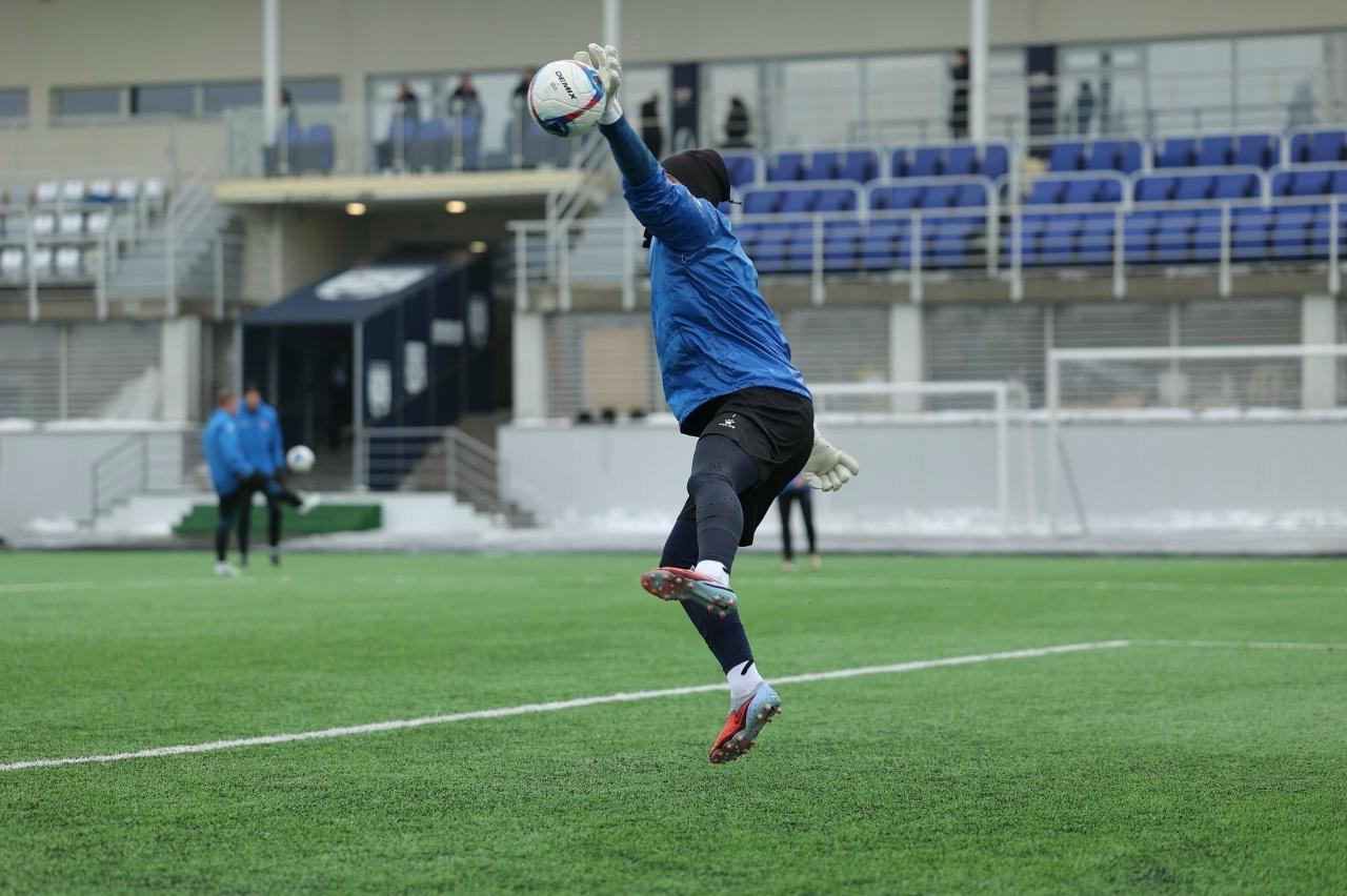 ФК «Ленинградец» в матче чемпионата Второй лиги дома победил московский клуб «Велес»