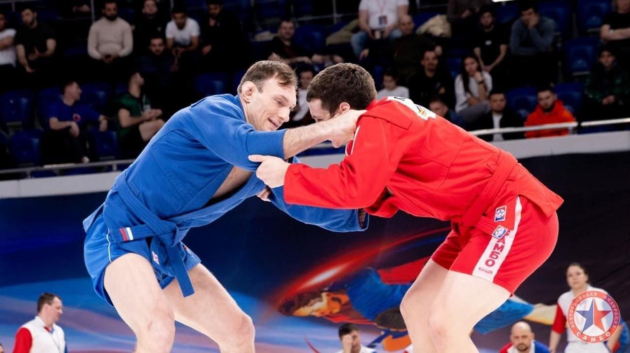 В Петербург для участия в чемпионате России по самбо приехали 1000 сильнейших спортсменов