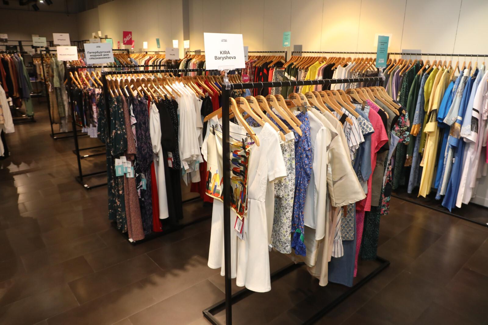 Эксперт рассказала, почему женщины чаще делают импульсивные покупки