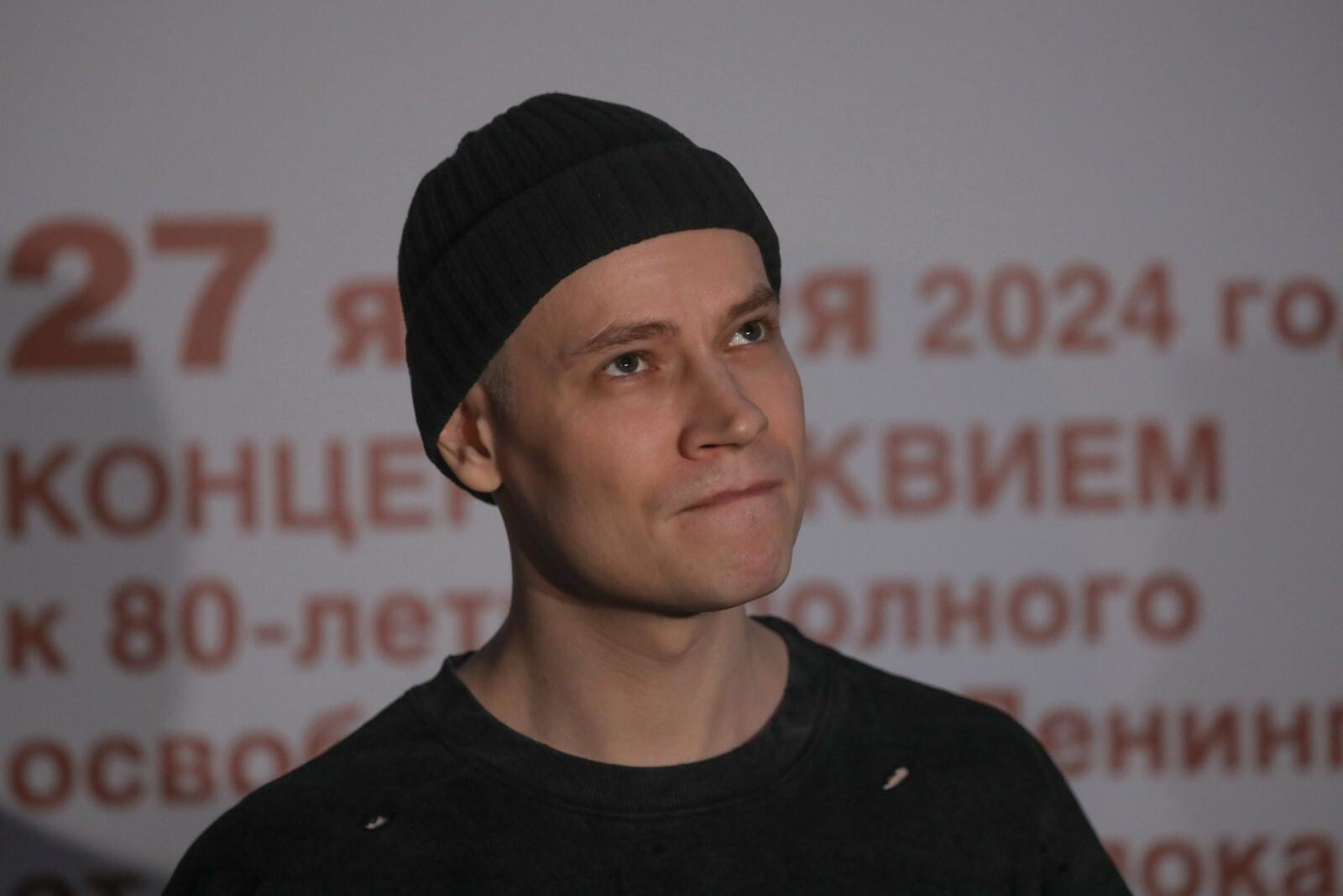 Shaman прокомментировал жалобу в прокуратуру на использование латиницы в своих афишах