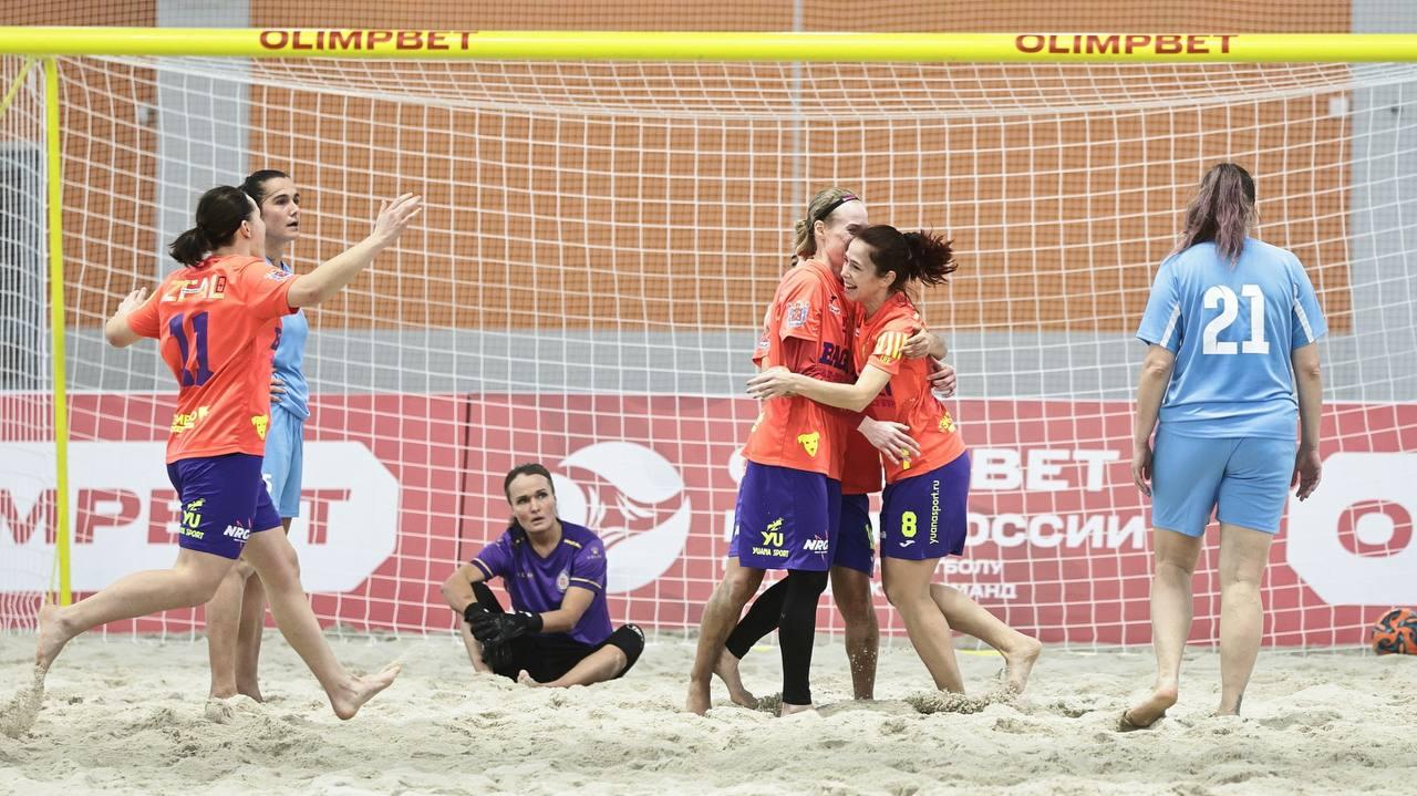 Петербургские команды сыграют в финале Кубка России по пляжному футболу среди женских команд