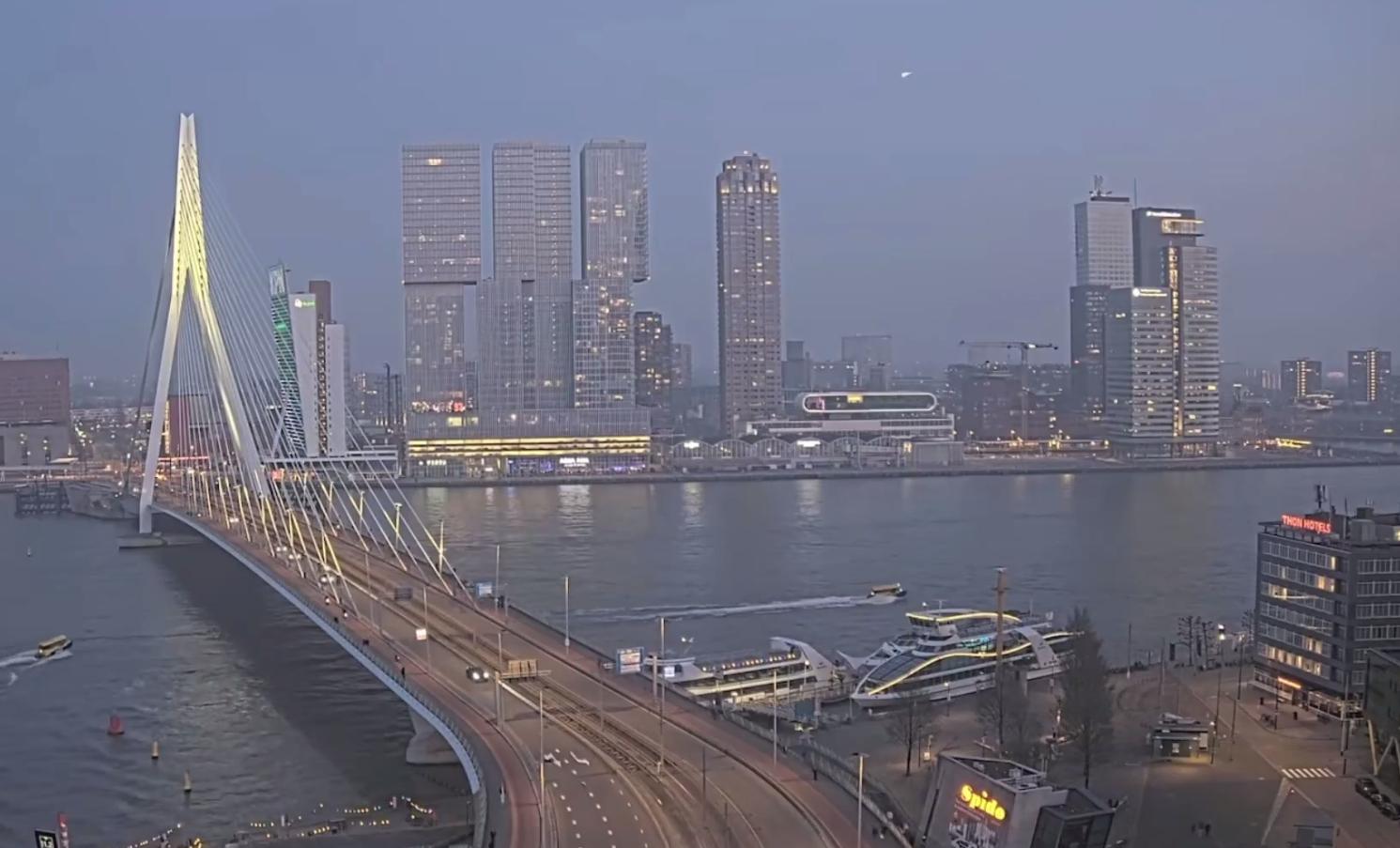 Опубликованы кадры крупного метеорита, который пролетел над Европой